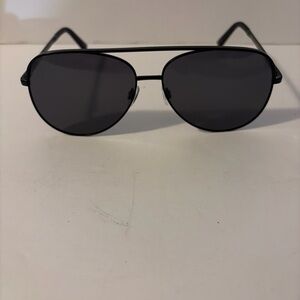 Foster Grant Mens Metal Black Pilot 17 Sunglass  EUC